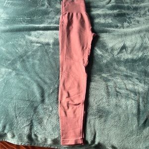 Pink active wear leggings
